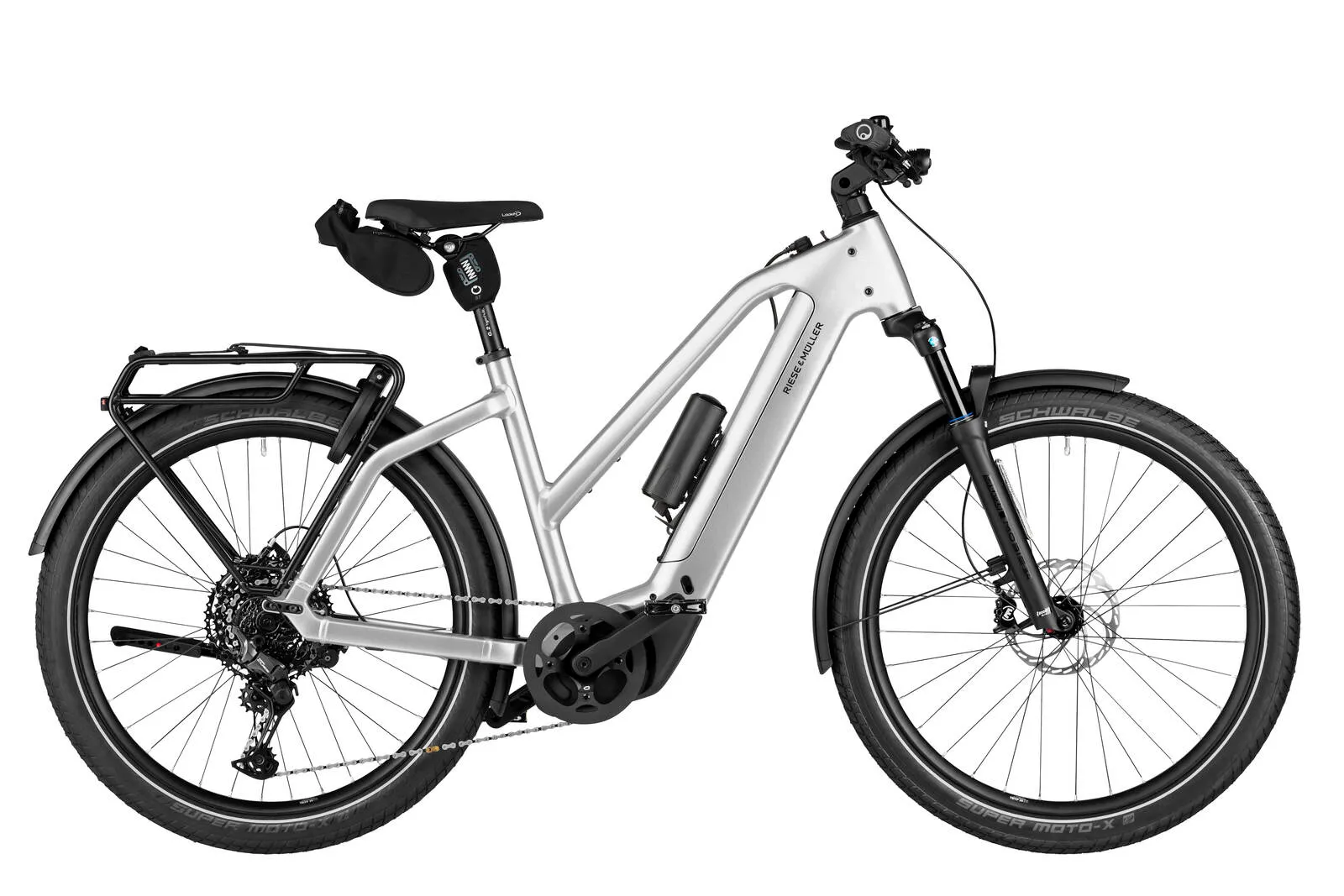 Riese & Müller Charger5 Mixte touring in magnesium with Range Extender battery and step-through frame.