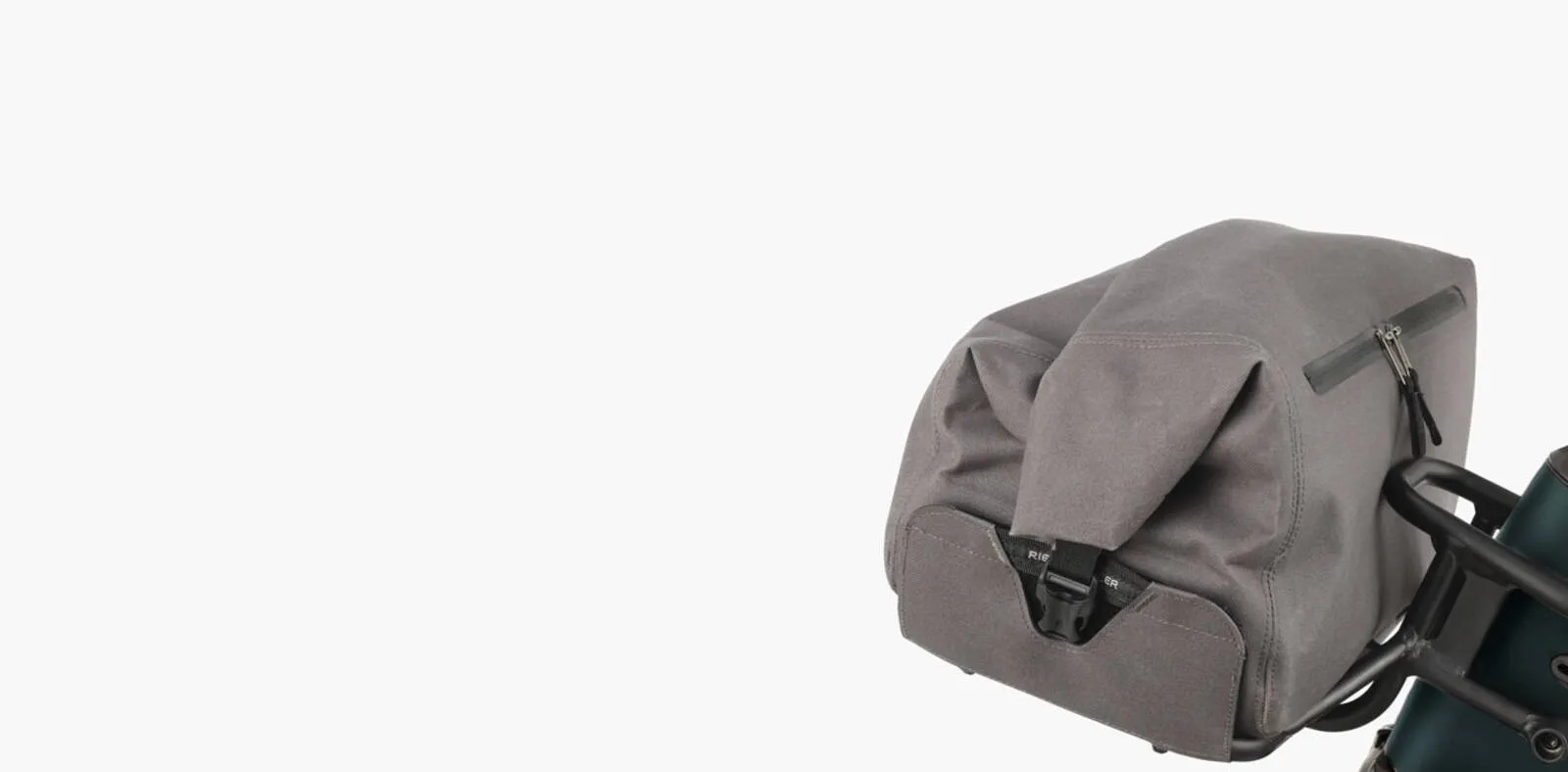 Riese & Müller Charger5 front carrier and bag accessory configuration.