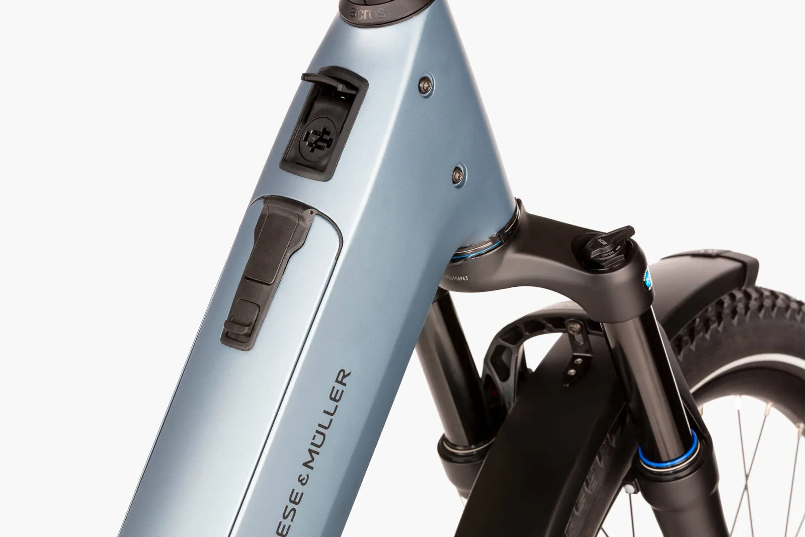 A cyclist exploring on the Nevo5.