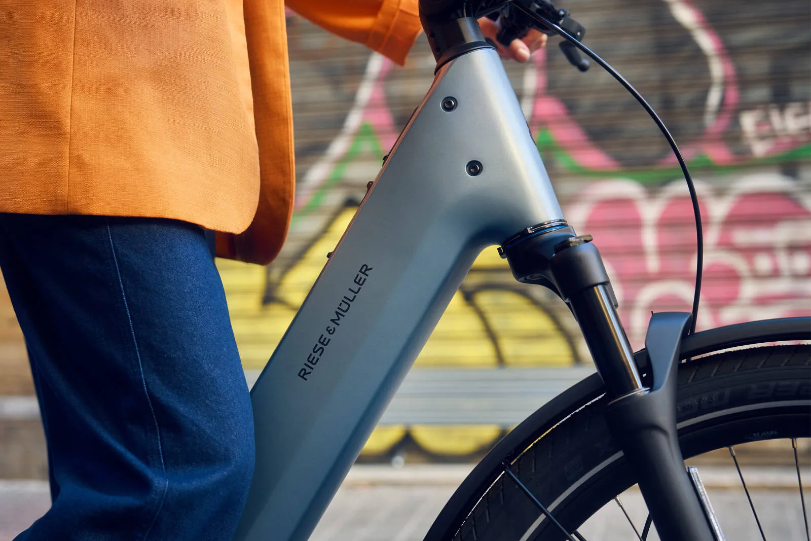 The Nevo5 on a leisurely countryside ride.