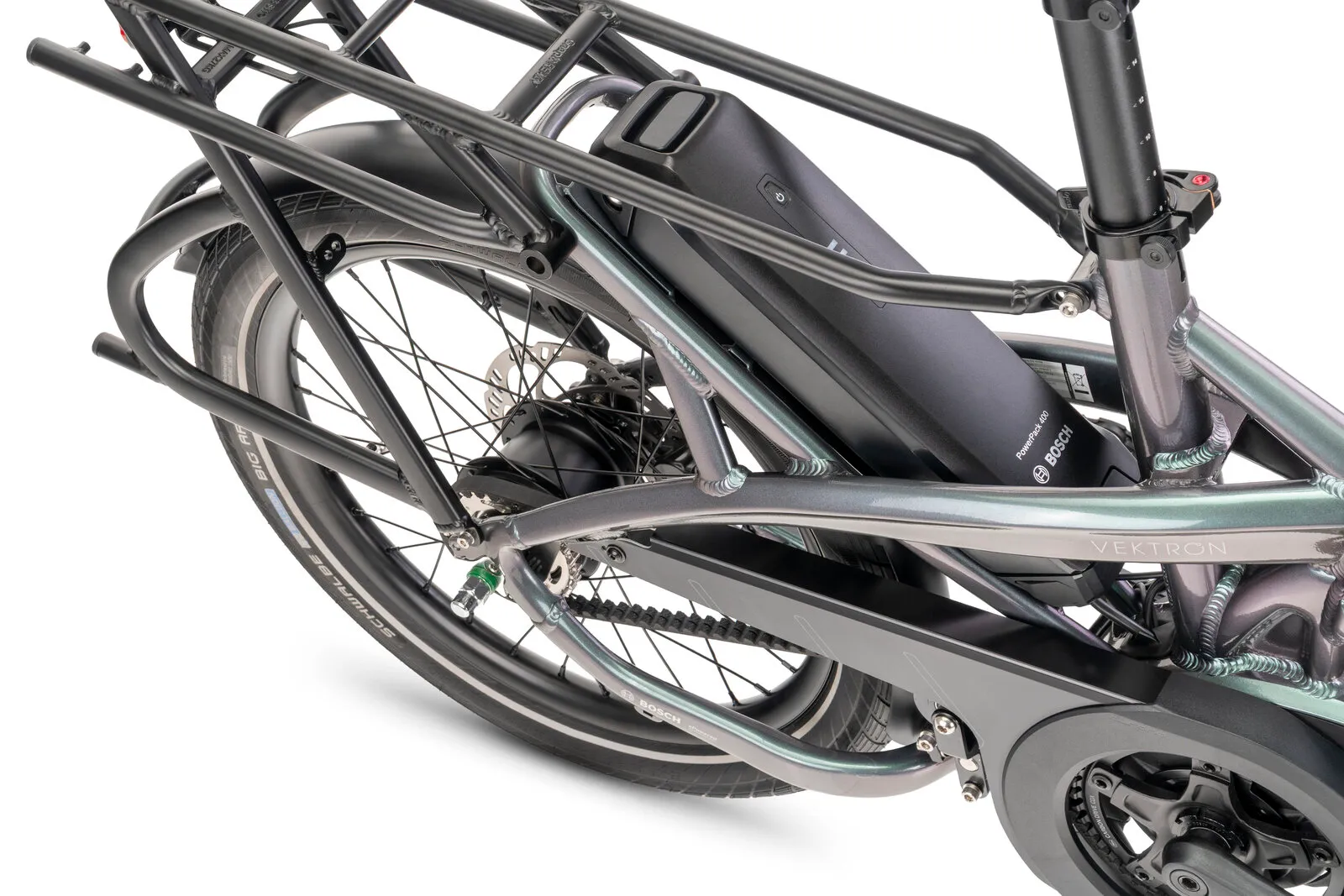 The removable Bosch PowerPack 400 battery mounted beneath the Vektron's rear rack.