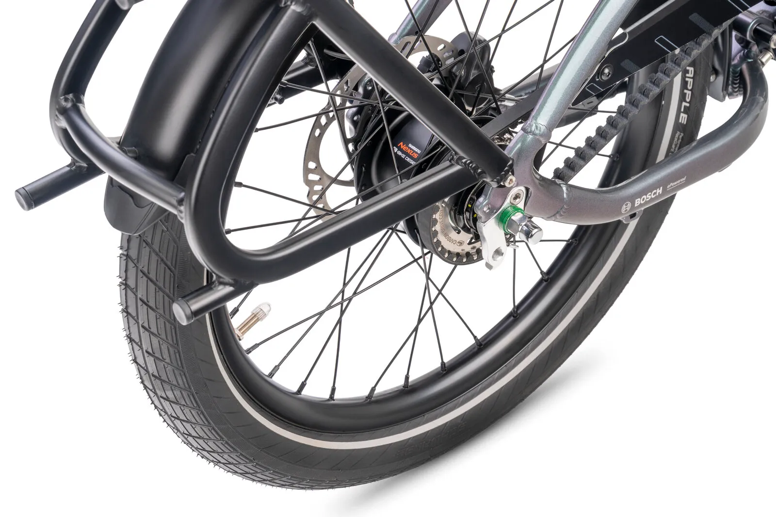 The Shimano Nexus 5-speed hub gear on the Vektron P5i.