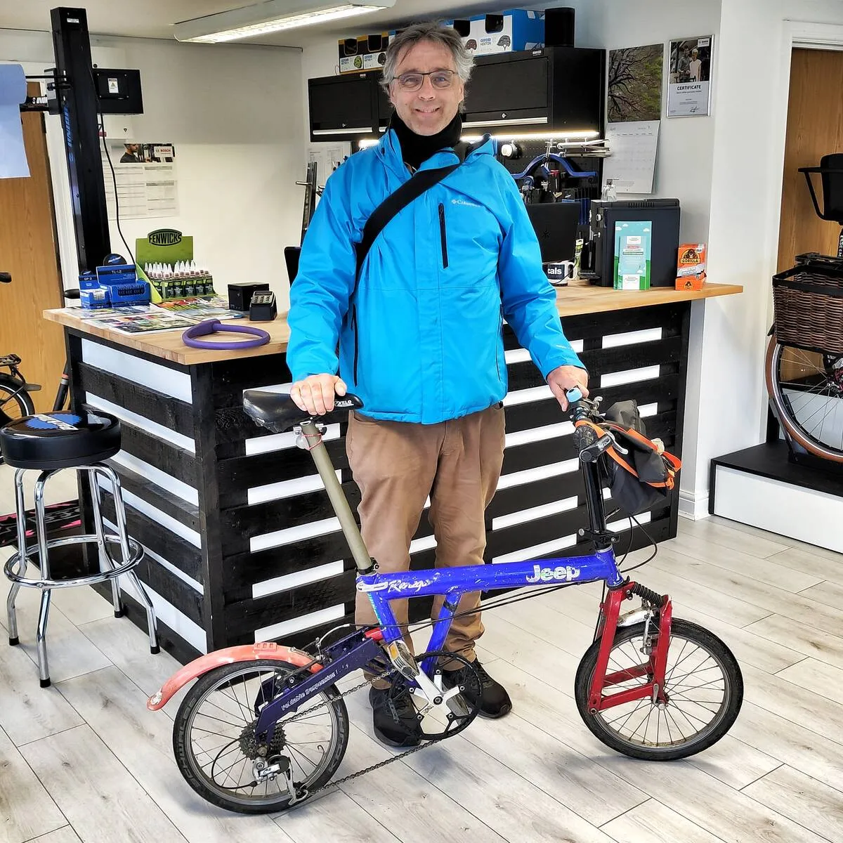 A wonderful piece of Riese & Müller history came into the shop at the weekend. Simon brought in this vintage Birdy with quite a story.