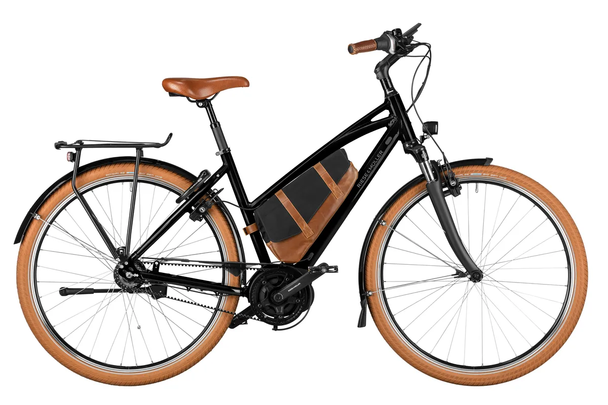 Riese & Müller Cruiser2 with mixte frame in black.
