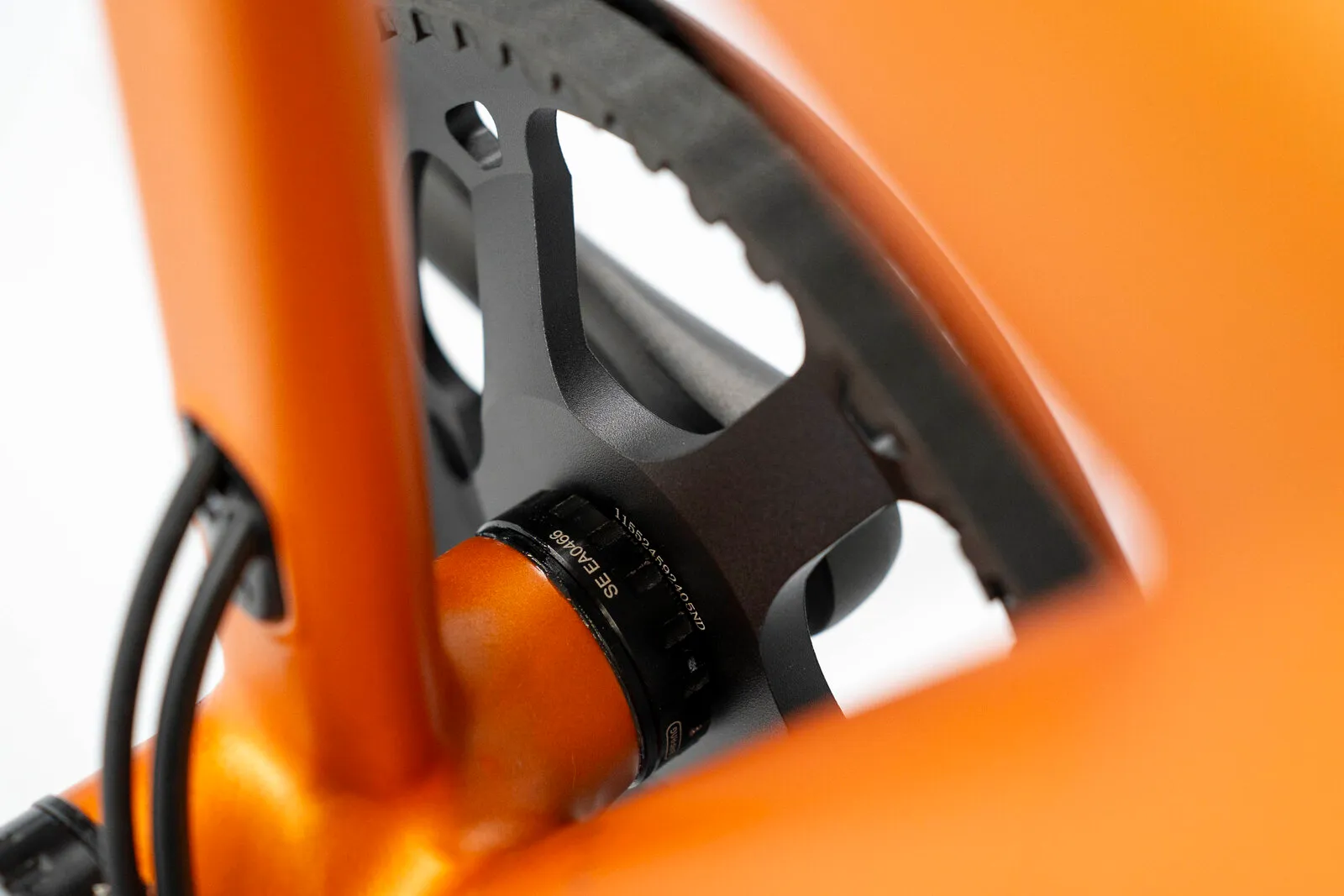 Close-up of the e20.X bottom bracket and belt chainring.