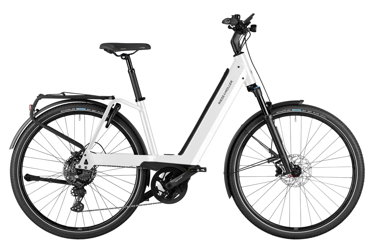 Riese & Müller Nevo4 touring in pure white.
