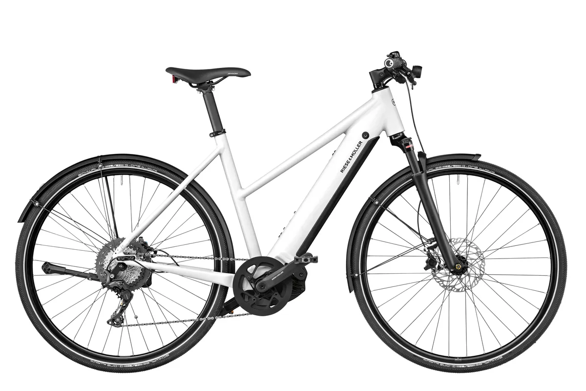 Riese & Müller Roadster4 touring with mixte frame in crystal white.