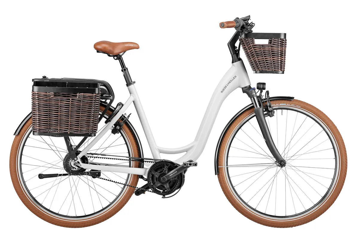 Riese & Müller Swing4 vario in crystal white with front and carrier baskets.